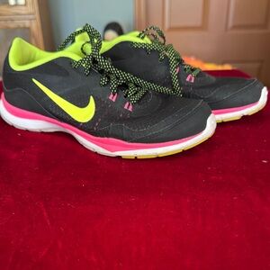 Nike Women's Sneakers in Black with Neon Yellow and Pink